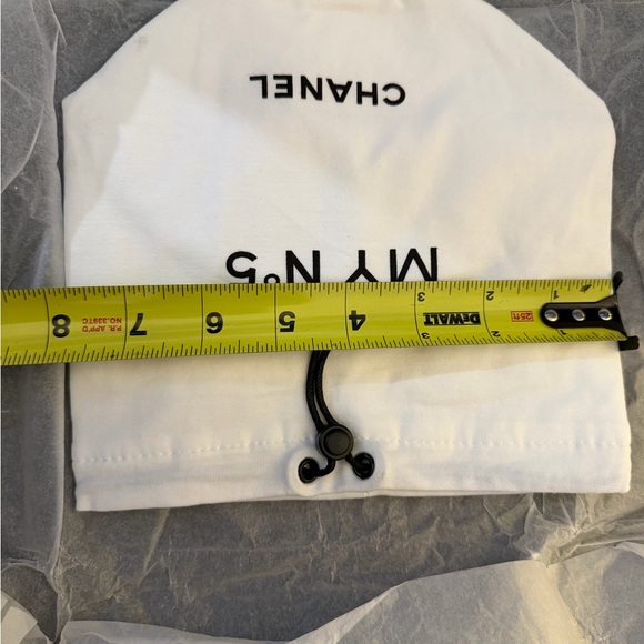 CHANEL White and Black Drawstring Pouch - Picture 4 of 5